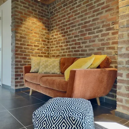 Semesterbostad Nachtegael Poorthuis. Ruime, Lichte Woning In Loft Stijl. Kluisbergen